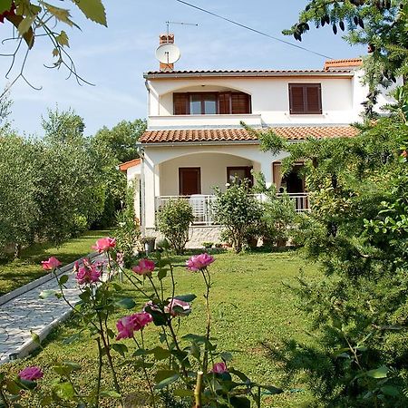 Holiday Home Magnolia Tar-Vabriga Habitación foto