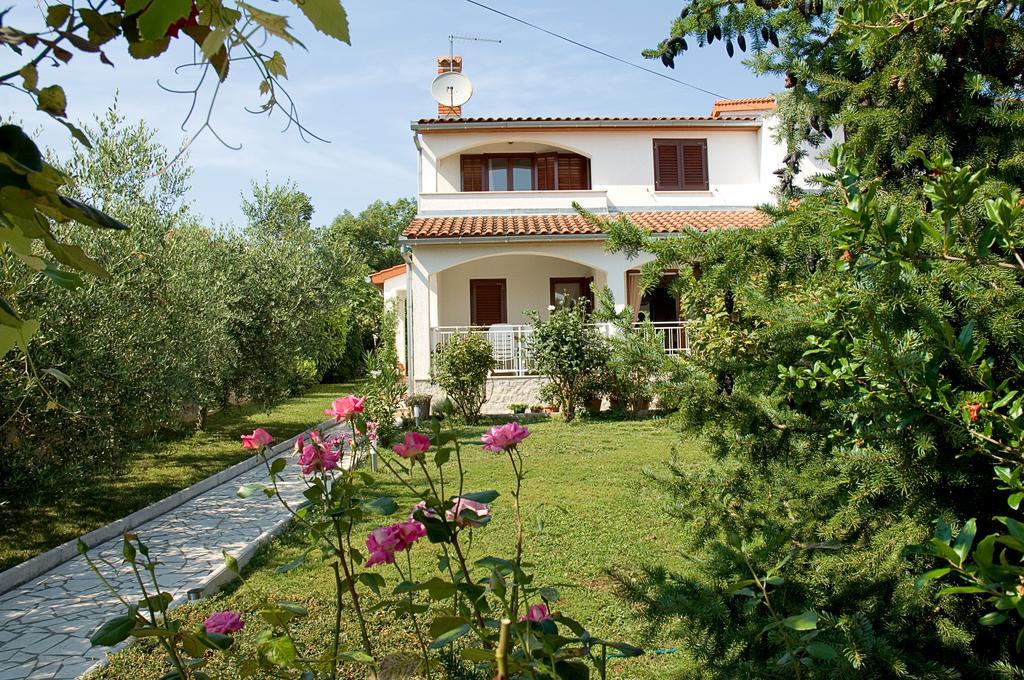 Holiday Home Magnolia Tar-Vabriga Habitación foto